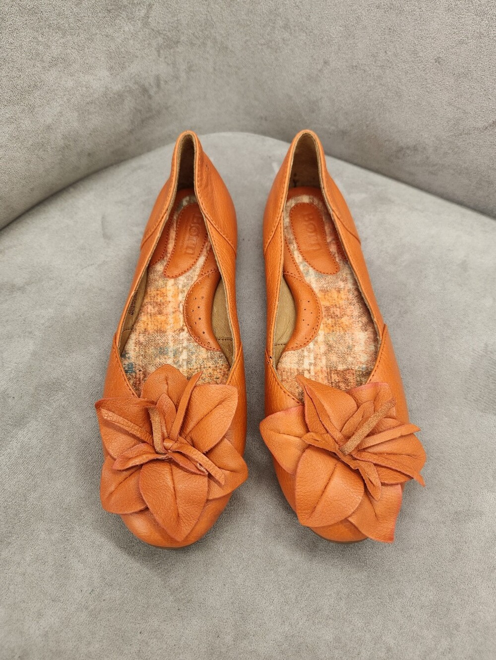 Born Ballet Flats 7.5 Wide Orange Leather Chunky 3D Flower Comfort Summer Preppy